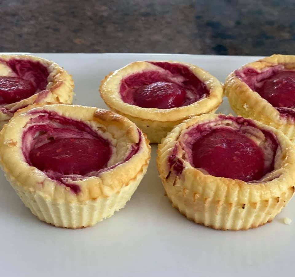 low carb raspberry cheesecake bites